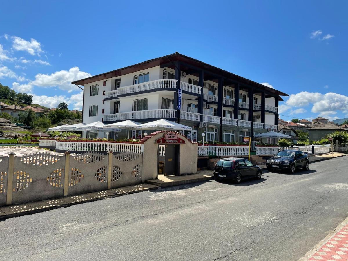 Hotel Elit Kirkovo  Kültér fotó