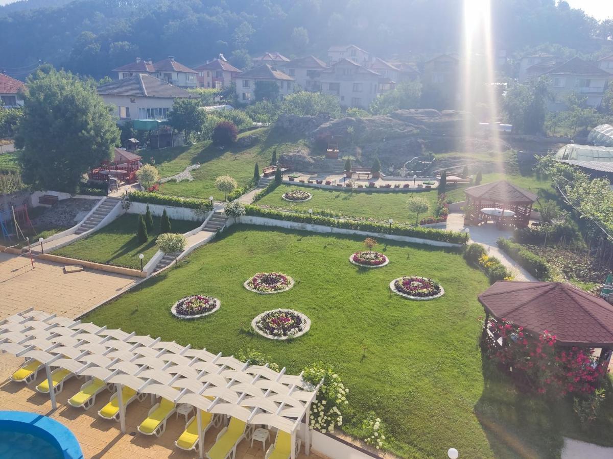 Hotel Elit Kirkovo  Kültér fotó