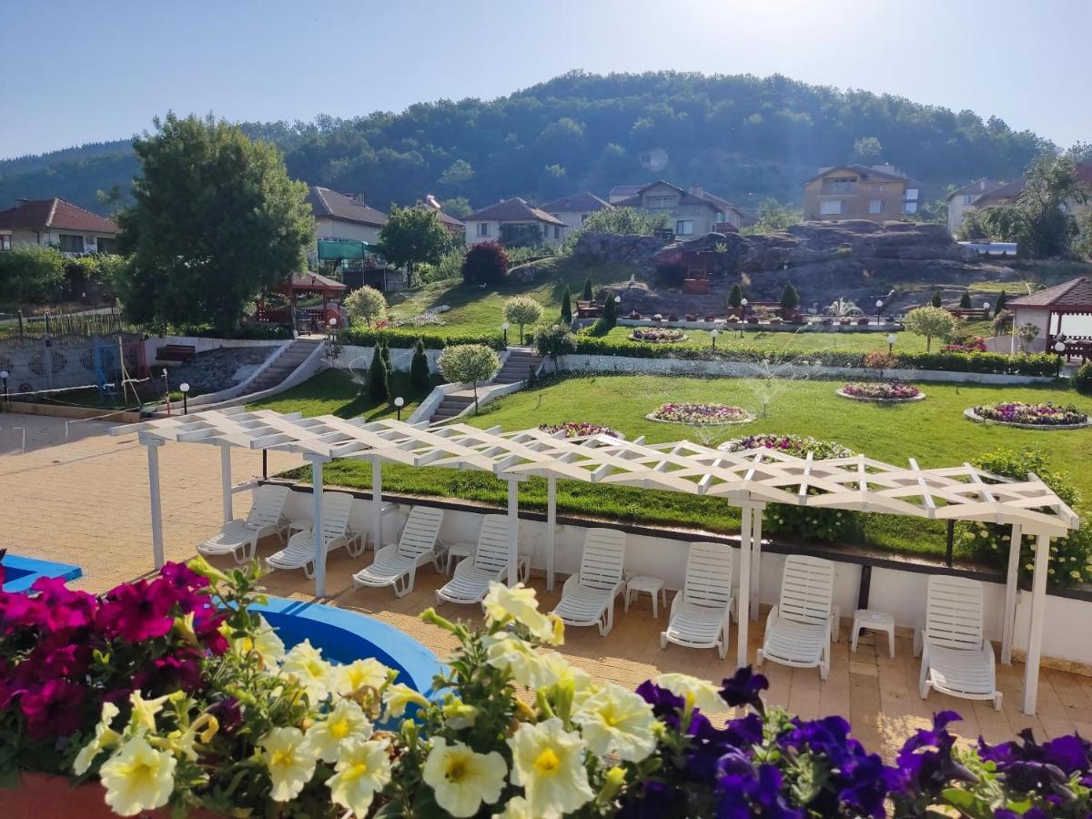 Hotel Elit Kirkovo  Kültér fotó