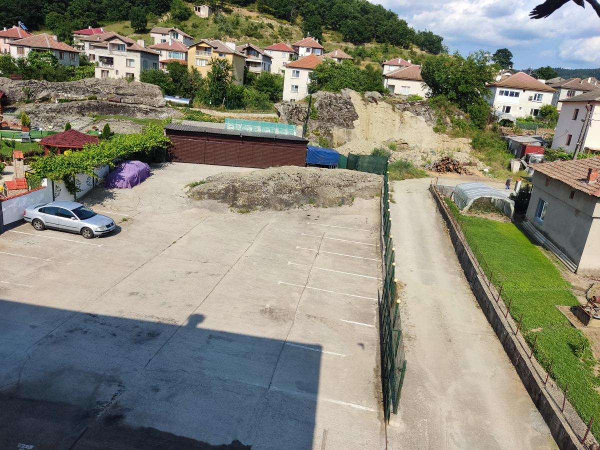 Hotel Elit Kirkovo  Kültér fotó