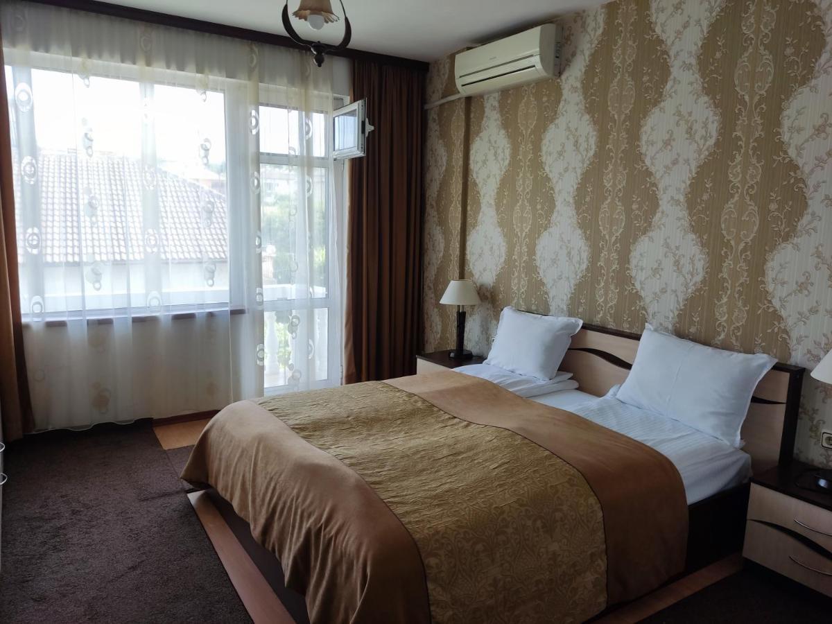 Hotel Elit Kirkovo  Kültér fotó